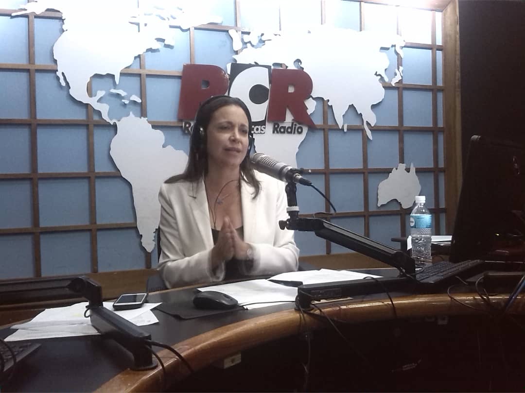 #Contigo Beatriz Becerra a María Corina:  Los venezolanos huyen de una tiranía que tiene el hambre y la miseria como política