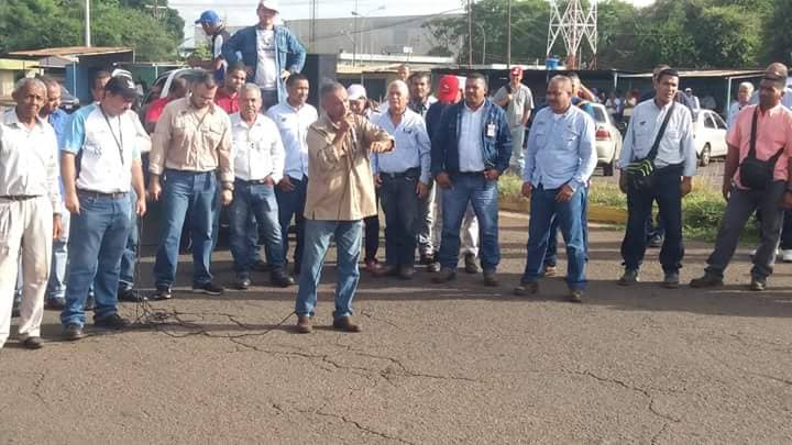 CVG Alcasa y Venalum obligan a sus trabajadores a sacar Carnet de la Patria