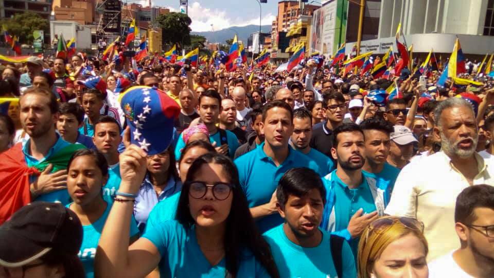 Javier Chirinos: Maduro está en el limbo y en sus últimos momentos en el poder