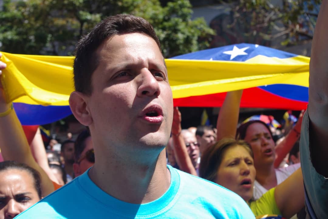 Javier Chirinos: La juventud venezolana está en la calle porque quiere libertad y prosperidad