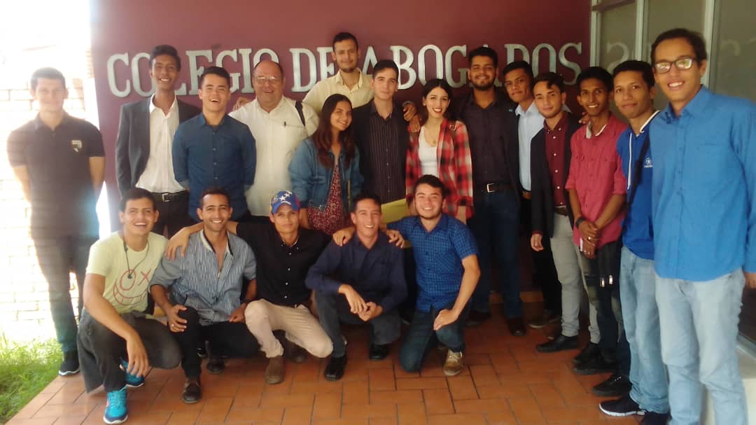 Vente Joven Portuguesa realiza I edición de Debate Vente en la entidad