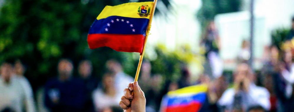 Venezuela y el falso Estado de Bienestar: ¿Mejor o peor? – Por Oswaldo Blanco y Ricardo Beyloune