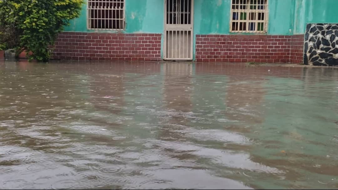Vente Aragua: Colapso de redes de desagüe es una de las causas de las inundaciones