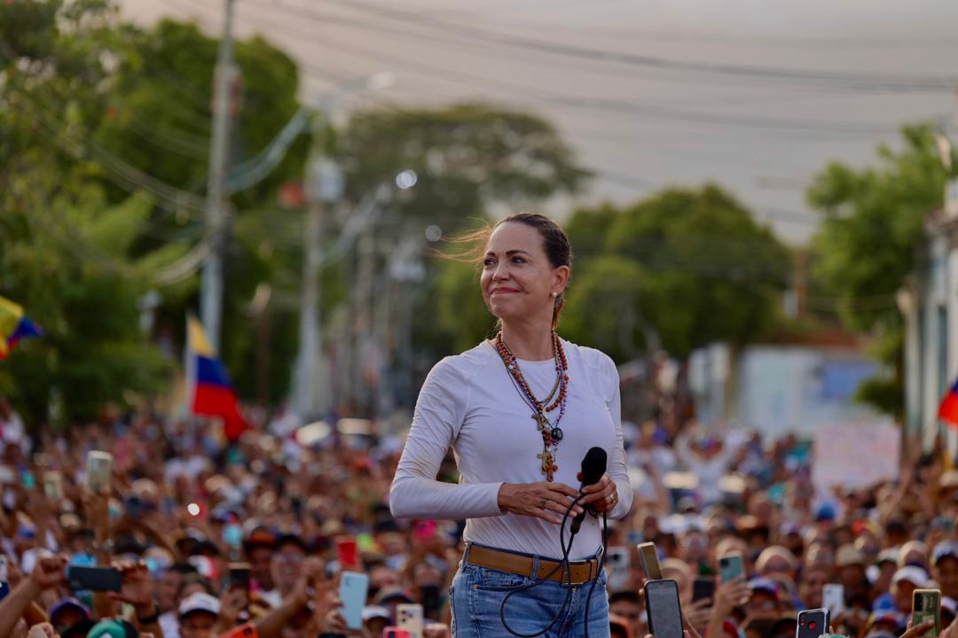 María Corina desde Porlamar: Los votos los tenemos de calle, pero hay que cuidarlos hasta el final